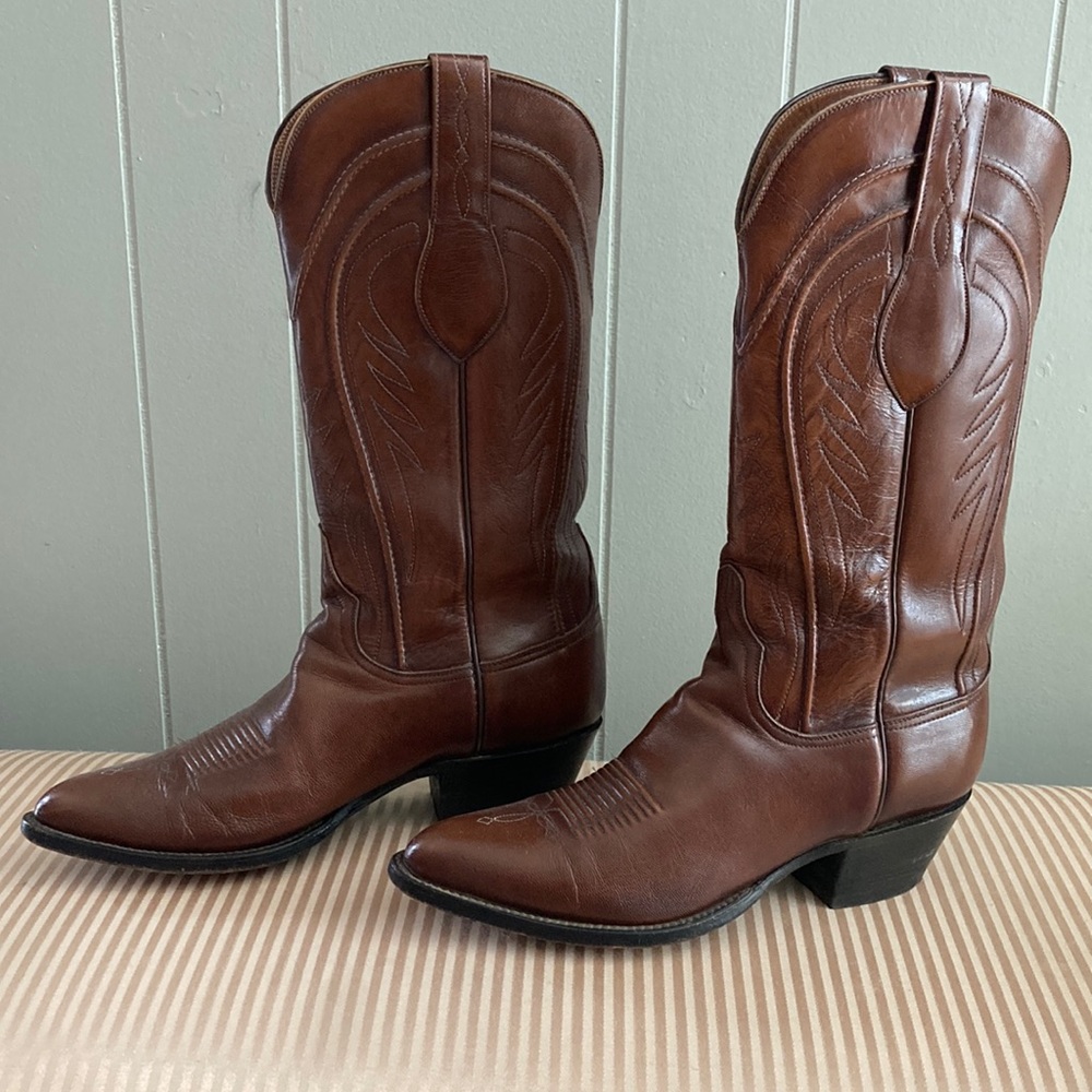 Mens Lucchese hardly worn sat in closet for several years got to go!